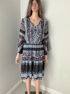 Signature by Sangria Blue Floral Patchwork V-Neck Midi Dress